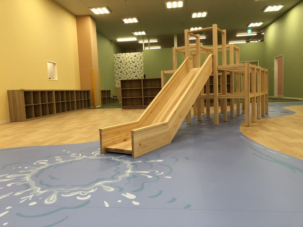 遊びの空間ジャングルジム